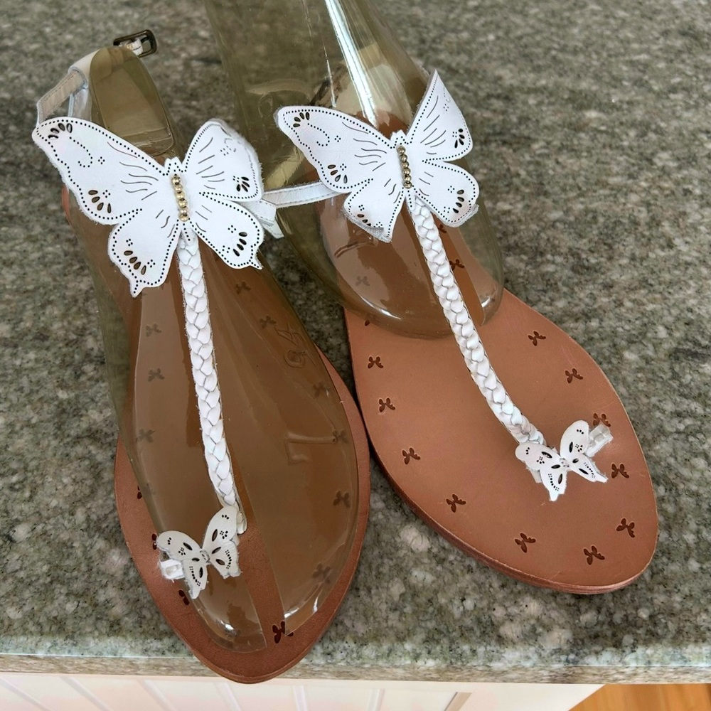 NWOT Size 8 M Leather Sandals with Butterflies